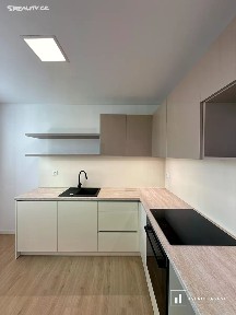 Prodej bytu 2+1 45 m² Na Honech III, Zlín