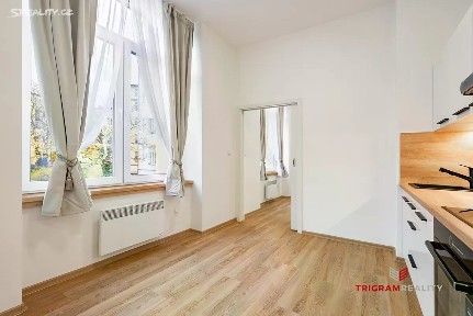 Pronájem bytu 2+kk 35 m² Čelakovského, Hradec Králové
