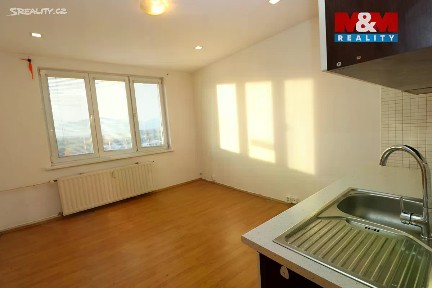 Pronájem bytu 1+kk 21 m² Kollárova, Ostrov