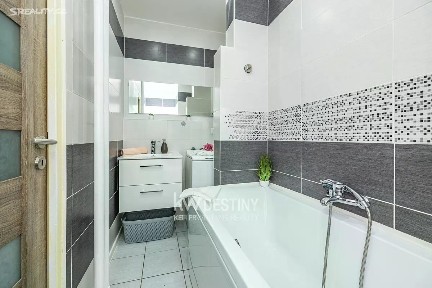 Most, Jaroslava Vrchlického, 7