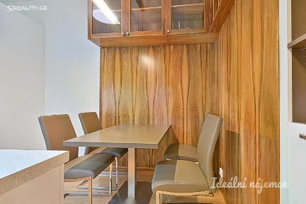 Pronájem bytu 1+1 38 m² Škroupova, Brno - Židenice