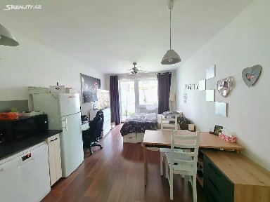 Prodej bytu 1+kk 38 m² Hornoměcholupská, Praha - Horní Měcholupy