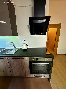 Pronájem bytu 1+kk 66 m² Březenská, Praha - Libeň