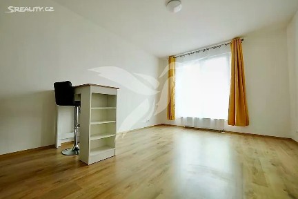 Pronájem bytu 1+kk 29 m² Nemocniční, Plzeň - Jižní Předměstí