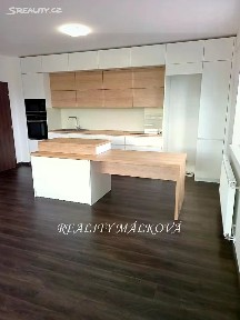 Pronájem bytu 3+kk 83 m² Na Spravedlnosti, Pardubice - Zelené Předměstí