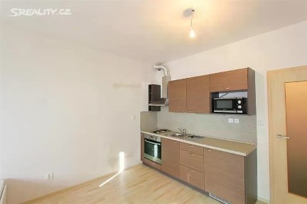 Pronájem bytu 1+kk 28 m² Houbalova, Brno - Líšeň