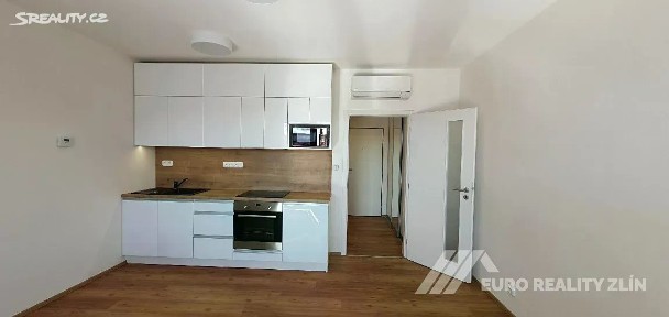 Pronájem bytu 1+kk 38 m² Boněcký rybník, Zlín - Příluky