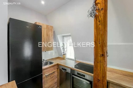 Pronájem bytu 2+kk 50 m² Třístoličná, Praha - Smíchov