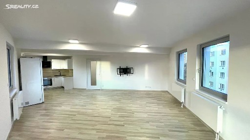 Pronájem bytu 3+kk 96 m² Pacovská, Praha - Krč