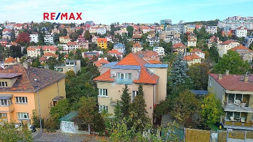 Prodej činžovního domu 337 m² Na Truhlářce, Praha - Libeň