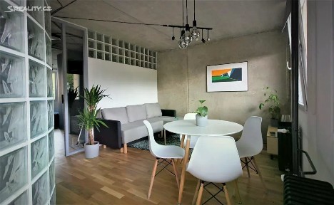 Most, Jana Kubelíka, 6