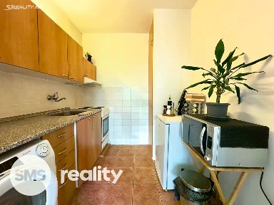 Prodej bytu 1+kk 34 m² Tobrucká, Praha - Vokovice