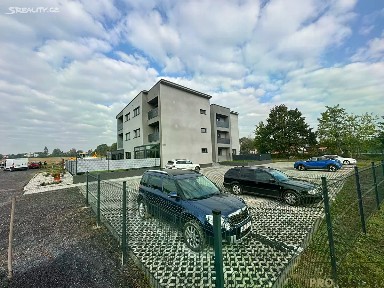 Prodej bytu 3+kk 83 m² Do Dědiny, Šenov