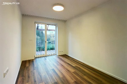 Pronájem bytu 2+kk 81 m² 5. Května, Dolní Břežany