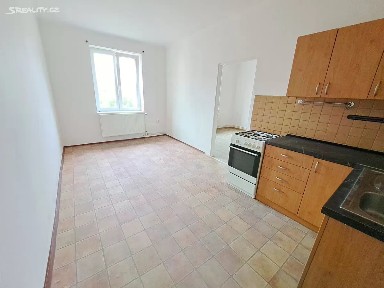 Pronájem bytu 3+1 88 m² Mánesova, Plzeň - Jižní Předměstí