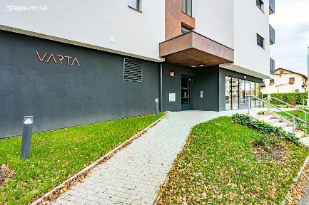 Prodej bytu 1+kk 35 m² Boloňská, Praha - Horní Měcholupy