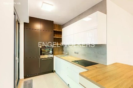 Pronájem bytu 2+kk 72 m² Olšanská, Praha - Žižkov