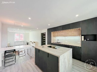 Pronájem bytu 2+kk 66 m² Vinohradská, Praha - Vinohrady