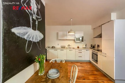 Prodej bytu 3+kk 69 m² Pod Harfou, Praha - Vysočany