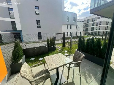 Pronájem bytu 1+kk 32 m² Nurmiho, Praha - Hostivař