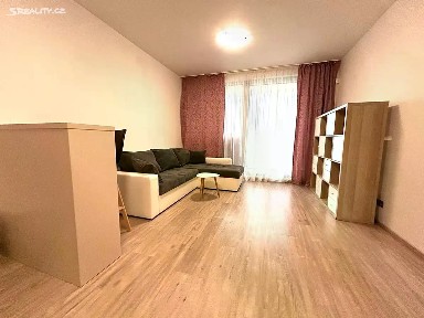 Pronájem bytu 1+kk 39 m² Kurta Konráda, Praha - Libeň