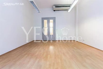 Pronájem kanceláře 57 m² Štefánikova, Praha - Smíchov