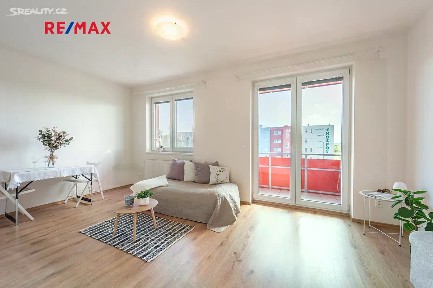 Pronájem bytu 1+kk 31 m² Davidovičova, Praha - Kyje