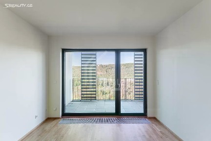 Pronájem bytu 2+kk 54 m² Mezi Vodami, Praha - Modřany