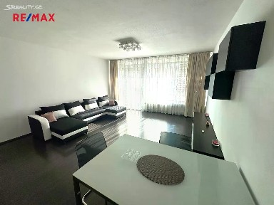 Pronájem bytu 1+kk 51 m² Skloněná, Praha - Vysočany