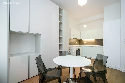 Pronájem bytu 2+kk 38 m² Čermákova, Praha - Vinohrady