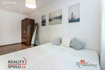 Pronájem bytu 2+1 44 m² Pražského, Praha - Hlubočepy