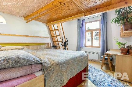 Pronájem bytu 2+1 41 m² Pod Kavalírkou, Praha - Košíře