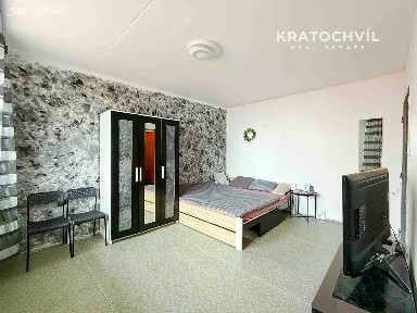 Pronájem bytu 1+kk 33 m² Toruňská, Praha - Bohnice