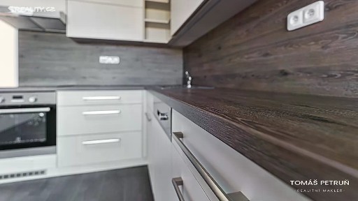 Pronájem bytu 2+kk 50 m² Věkošská, Hradec Králové - Věkoše