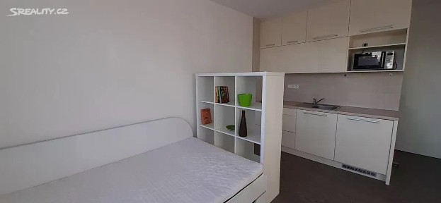 Pronájem bytu 1+kk 23 m² třída Tomáše Bati, Zlín