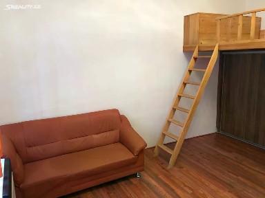 Prodej bytu 1+kk 27 m² Vlastislavova, Praha - Nusle