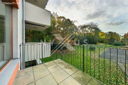 Prodej bytu 1+kk 28 m² Pod Kavalírkou, Praha - Košíře