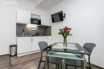 Pronájem bytu 1+kk 31 m² Spálená, Praha - Nové Město