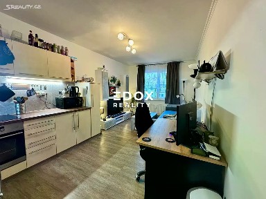 Prodej bytu 3+kk 50 m² Luštěnice - Zelená