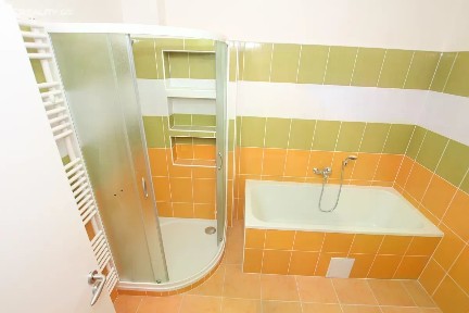 Pronájem bytu 2+1 85 m² Farského, Tábor