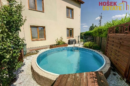 Prodej bytu 3+kk 74 m² Holubice