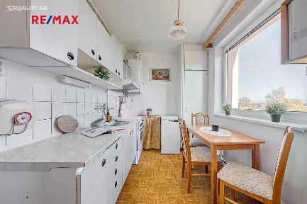 Lomnice nad Popelkou, Semily, Karla Čapka