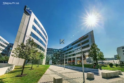 Pronájem kanceláře 1577 m² Na Hřebenech II, Praha - Nusle