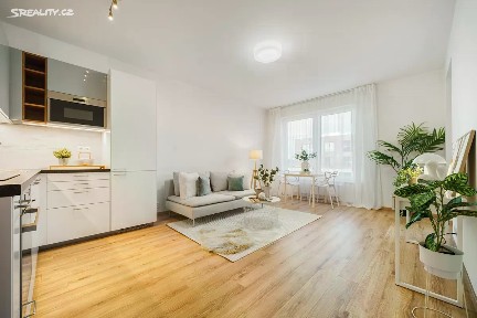Prodej bytu 2+kk 52 m² Počernická, Praha - Strašnice