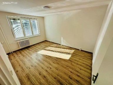 Klášterec nad Ohří, Chomutov, Miřetice u Klášterce nad Ohří, Jana Ámose Komenského