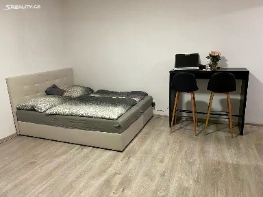 Pronájem bytu 1+kk 30 m² Křenová, Brno
