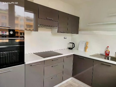 Pronájem bytu 3+1 79 m² Luční, Ivančice