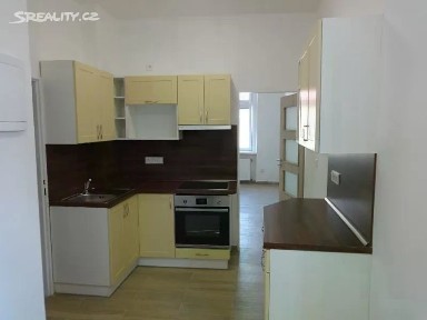 Pronájem bytu 2+1 32 m² 1. máje, Nové Město nad Metují - Krčín