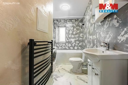 Karlovy Vary, Stará Role, Závodu míru, 20