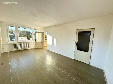 Pardubice, Zelené Předměstí, nábřeží Závodu míru